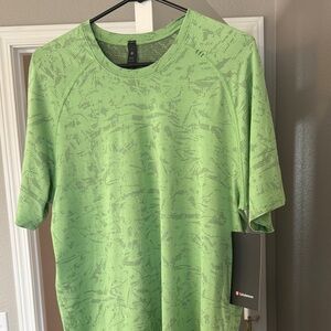 lululemon athletica Men's Lime Green Metal Vent Tech Short Sleeve Tee